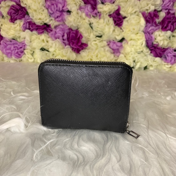 Guess black wallet - Picture 2 of 4